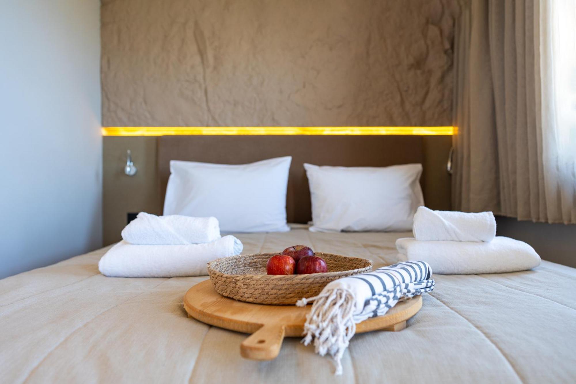 Al Mare Villas Киотари Екстериор снимка